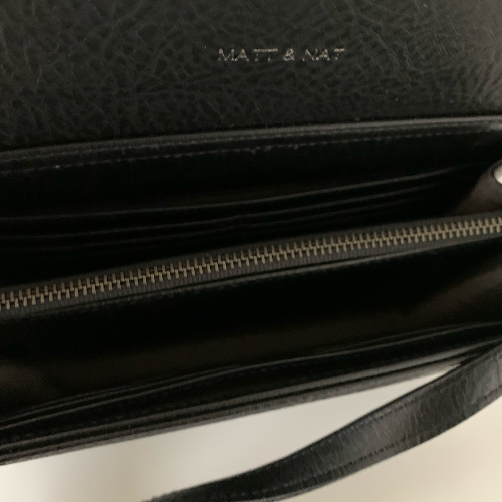 Matt & Nat Bee Vegan Leather Crossbody